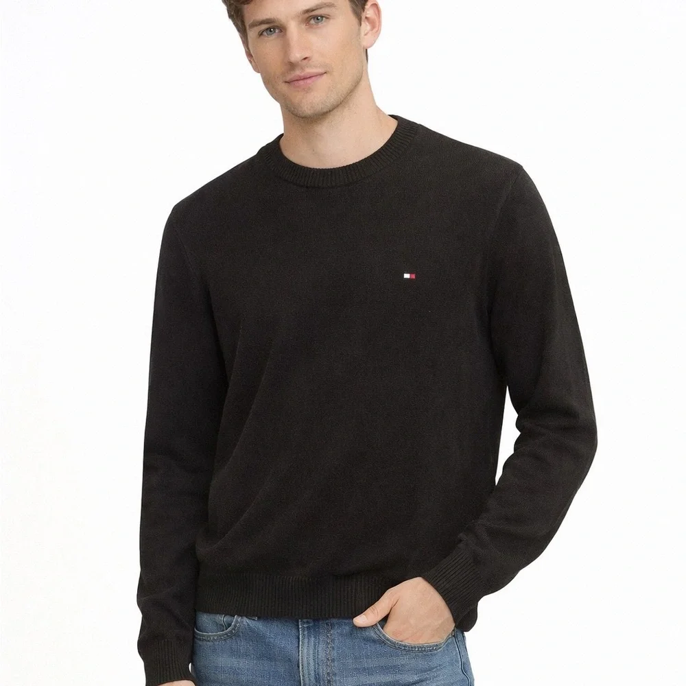🔹Black Tommy Hilfiger Crew‎ Neck Sweater
